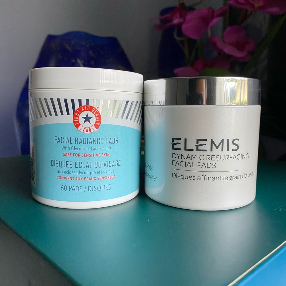Elemis & First Aid Beauty Facial Pads (2)